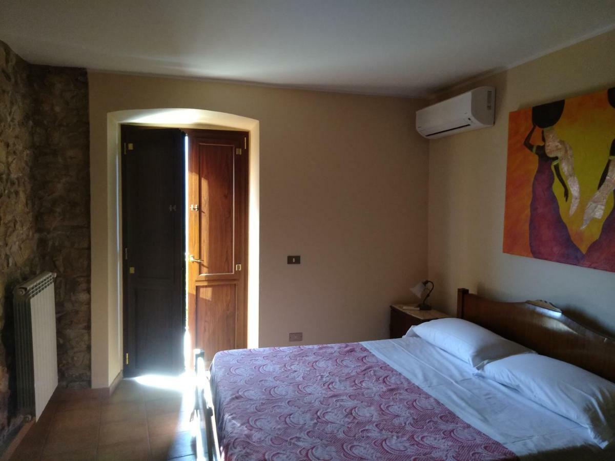 Casa Vacanze "Pietra Viva" Castelnuovo Parano Luaran gambar